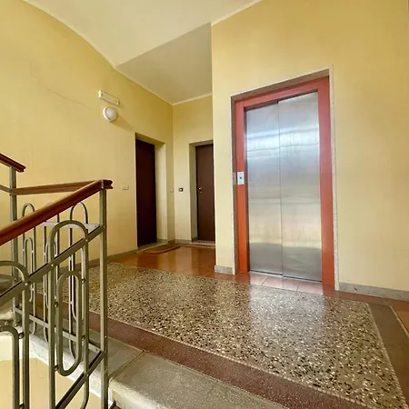 Loving My 2 - Delizioso In Centro 아파트 *